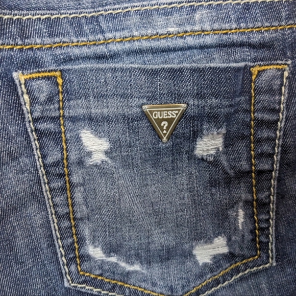 Guess Women’s Daredevil Bootcut Distressed Jeans Size 27 👖🔥 - Picture 11 of 16